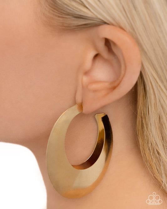 Going OVAL-board - gold - Paparazzi earrings