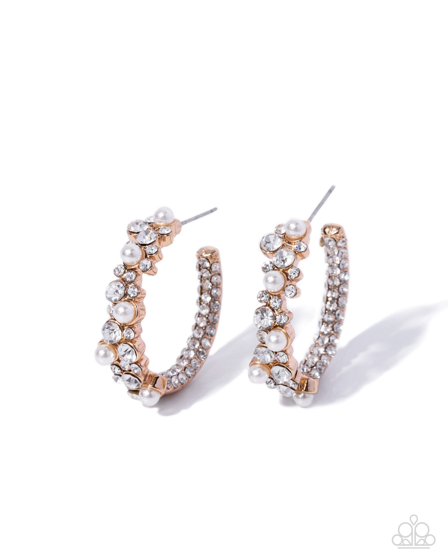 Graceful Gaze - gold - Paparazzi earrings
