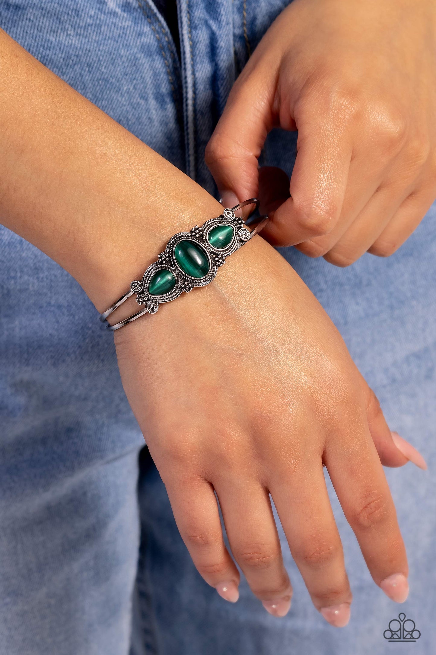 Greenhouse Glamour - green - Paparazzi bracelet