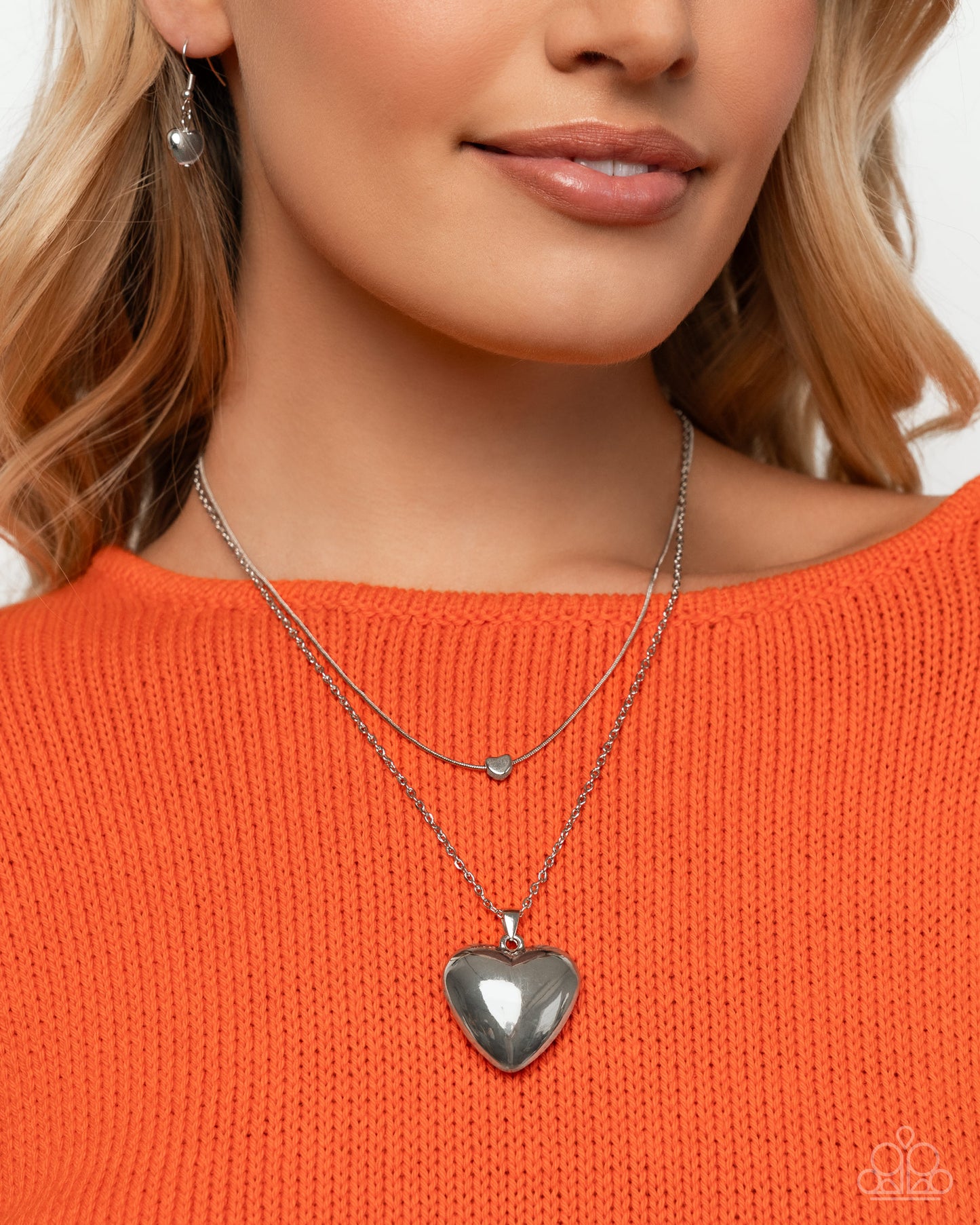 Halting Hearts - silver - Paparazzi necklace