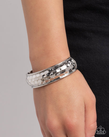Hammered Hardware - silver - Paparazzi bracelet