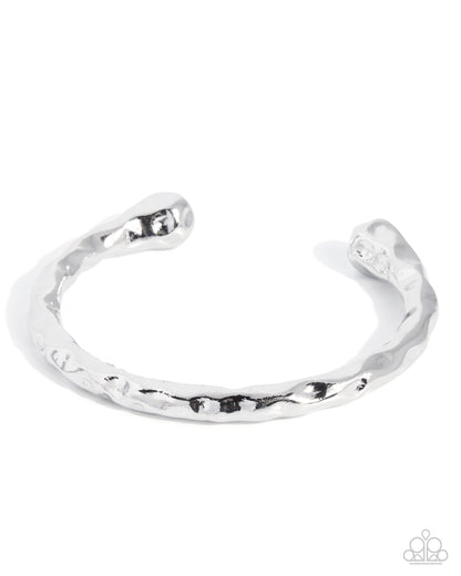 Hammered Haul - silver - Paparazzi bracelet