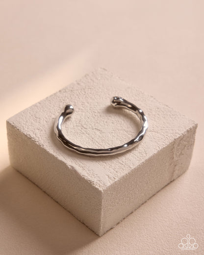 Hammered Haul - silver - Paparazzi bracelet