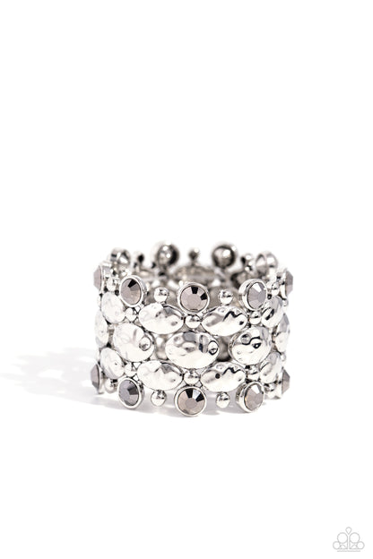 Hammered Headliner - silver - Paparazzi bracelet