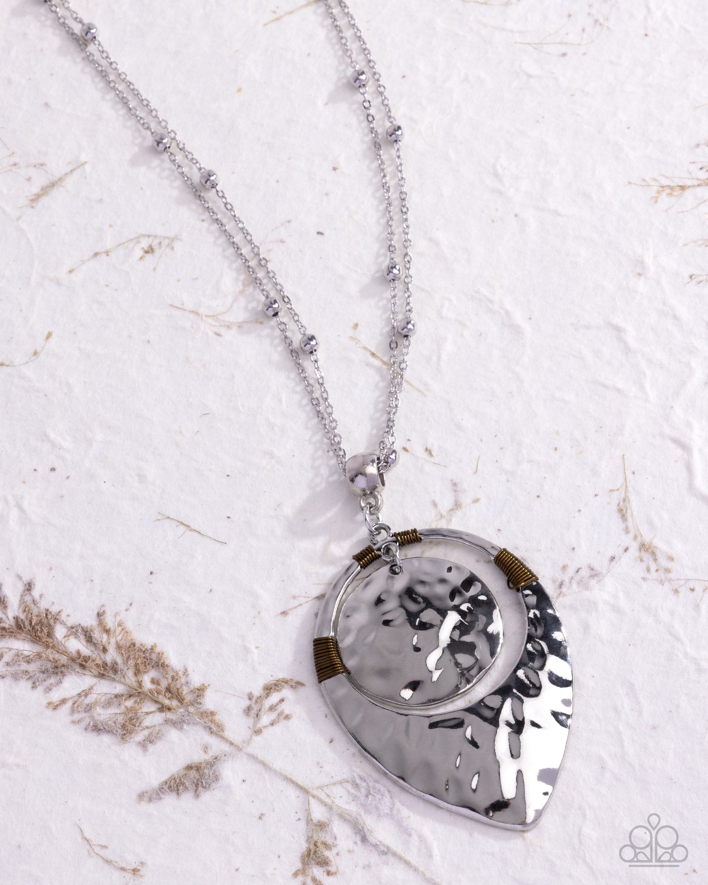 Hammered Hotline - silver - Paparazzi necklace