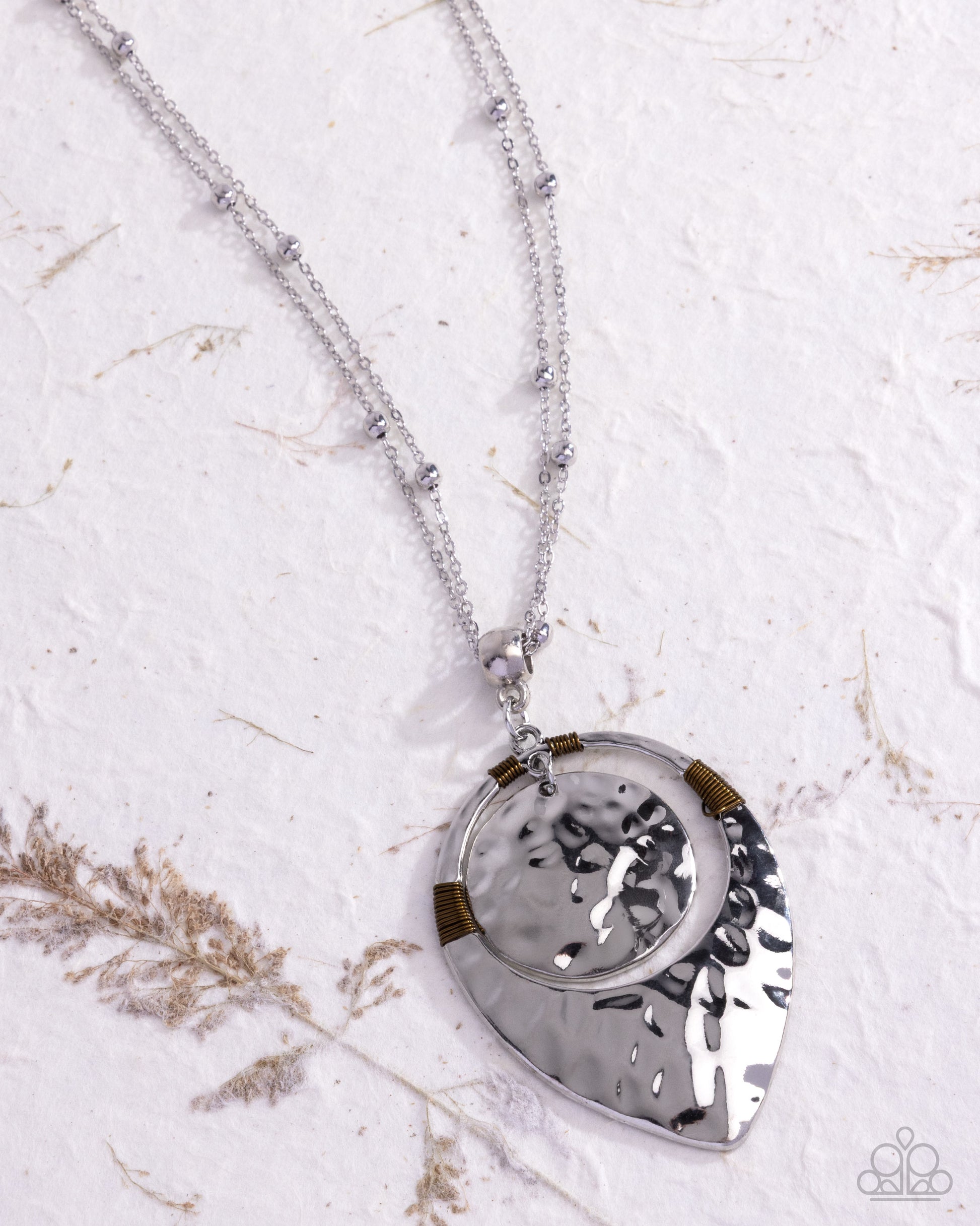 Hammered Hotline - silver - Paparazzi necklace