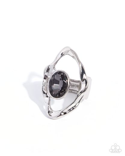 Hammered Hymn - silver - Paparazzi ring