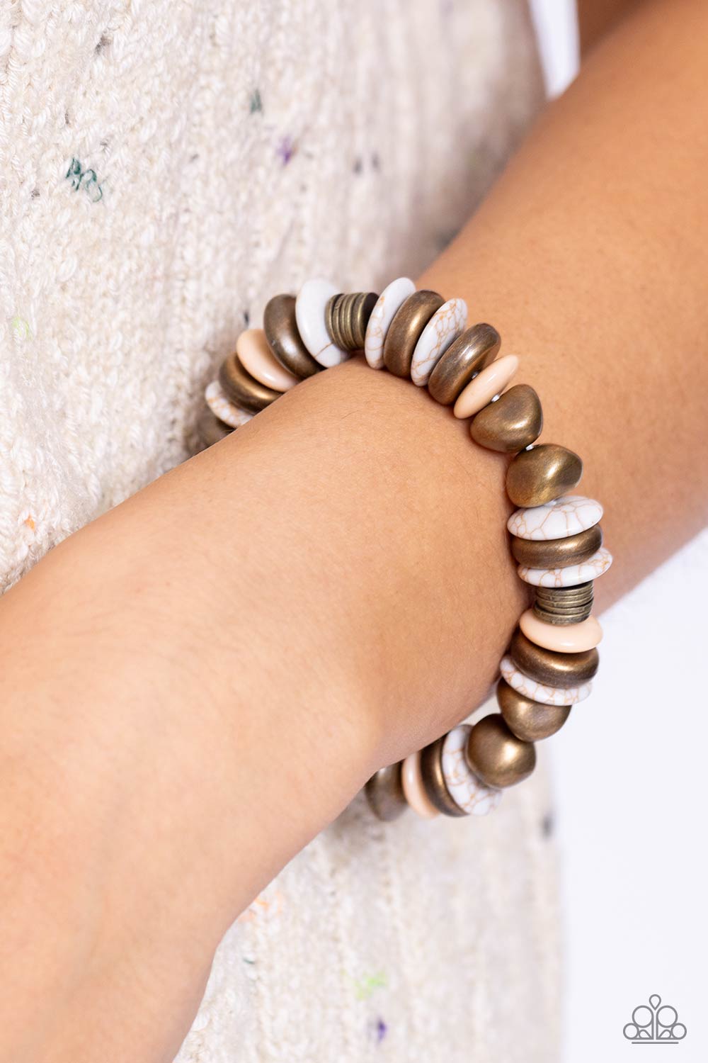 Harmoniously High-End - brass - Paparazzi bracelet