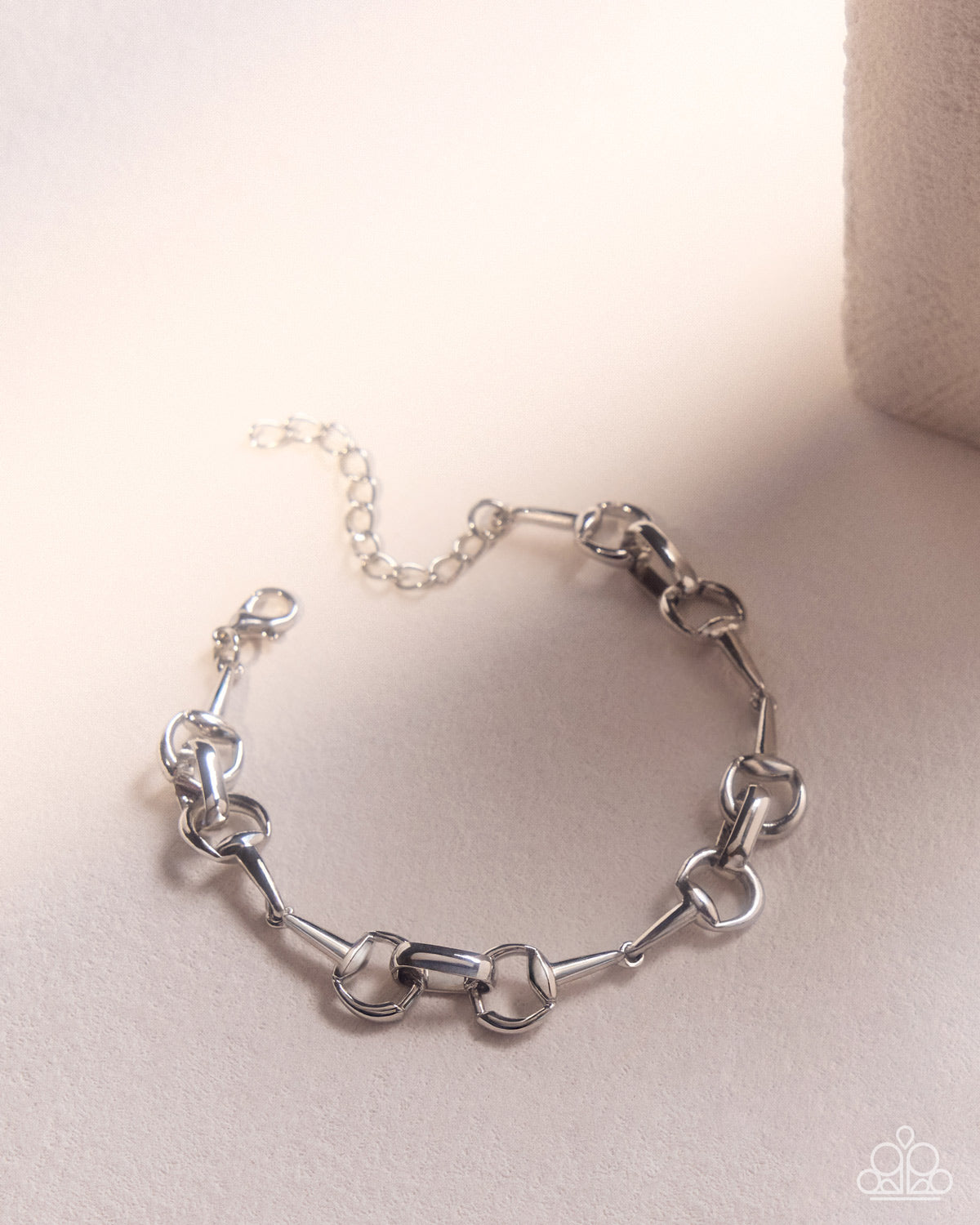 Hasty Hindsight - silver - Paparazzi bracelet