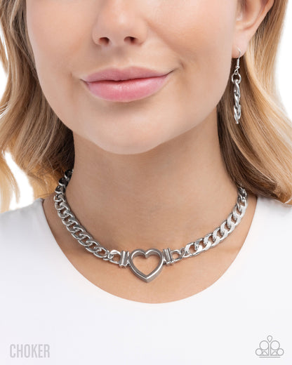Heartfelt Hunch - silver - Paparazzi necklace