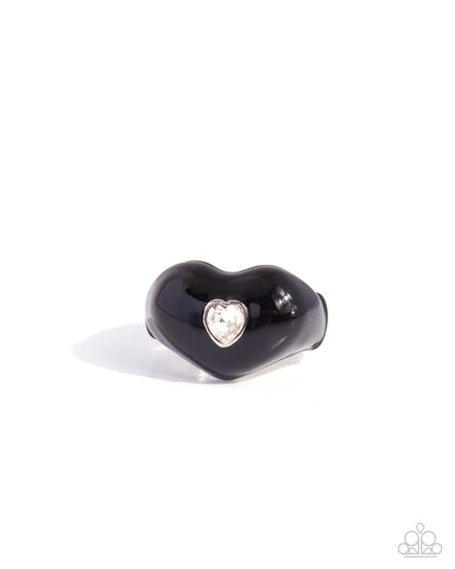 Heartfelt Hymn - black - Paparazzi ring