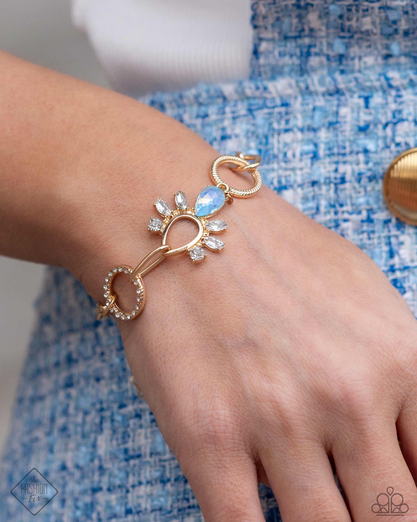 Heirloom Haul - multi - Paparazzi bracelet