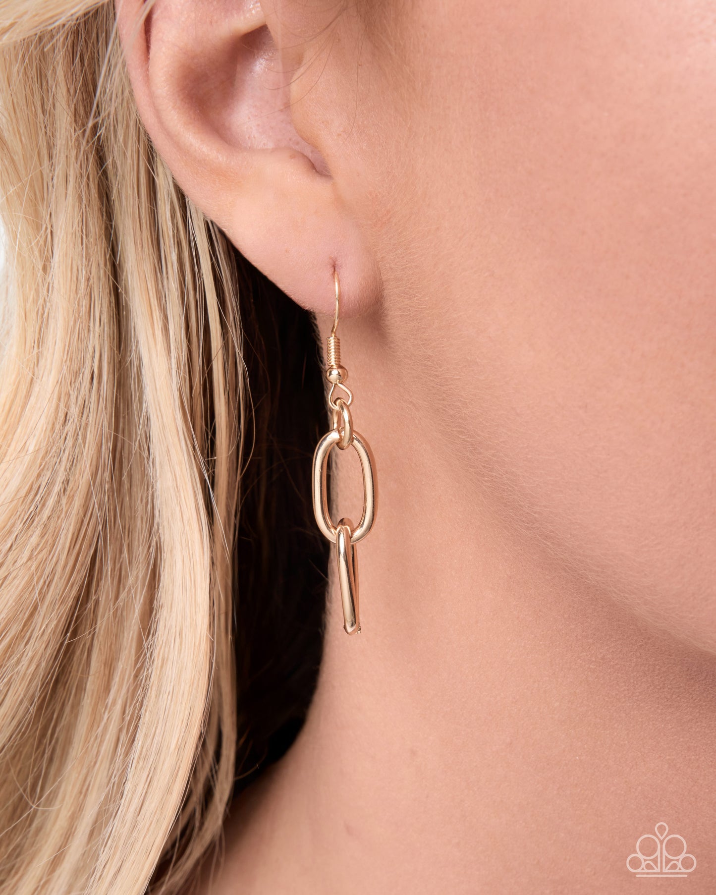 Here for the Refinement - gold - Paparazzi necklace