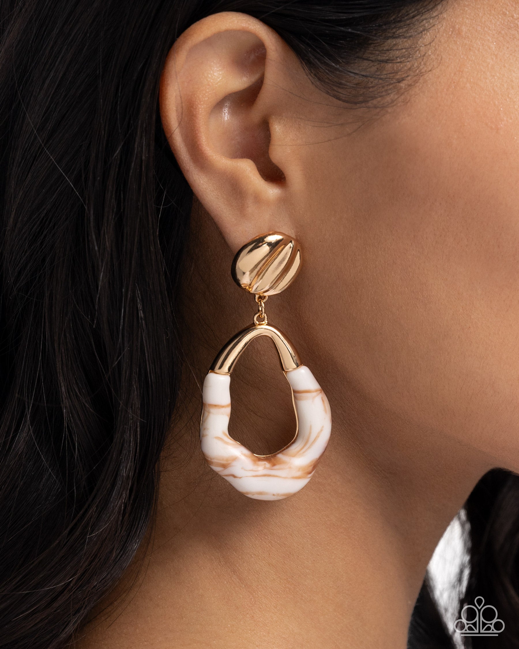 High-Sheen Swirls - gold - Paparazzi earrings