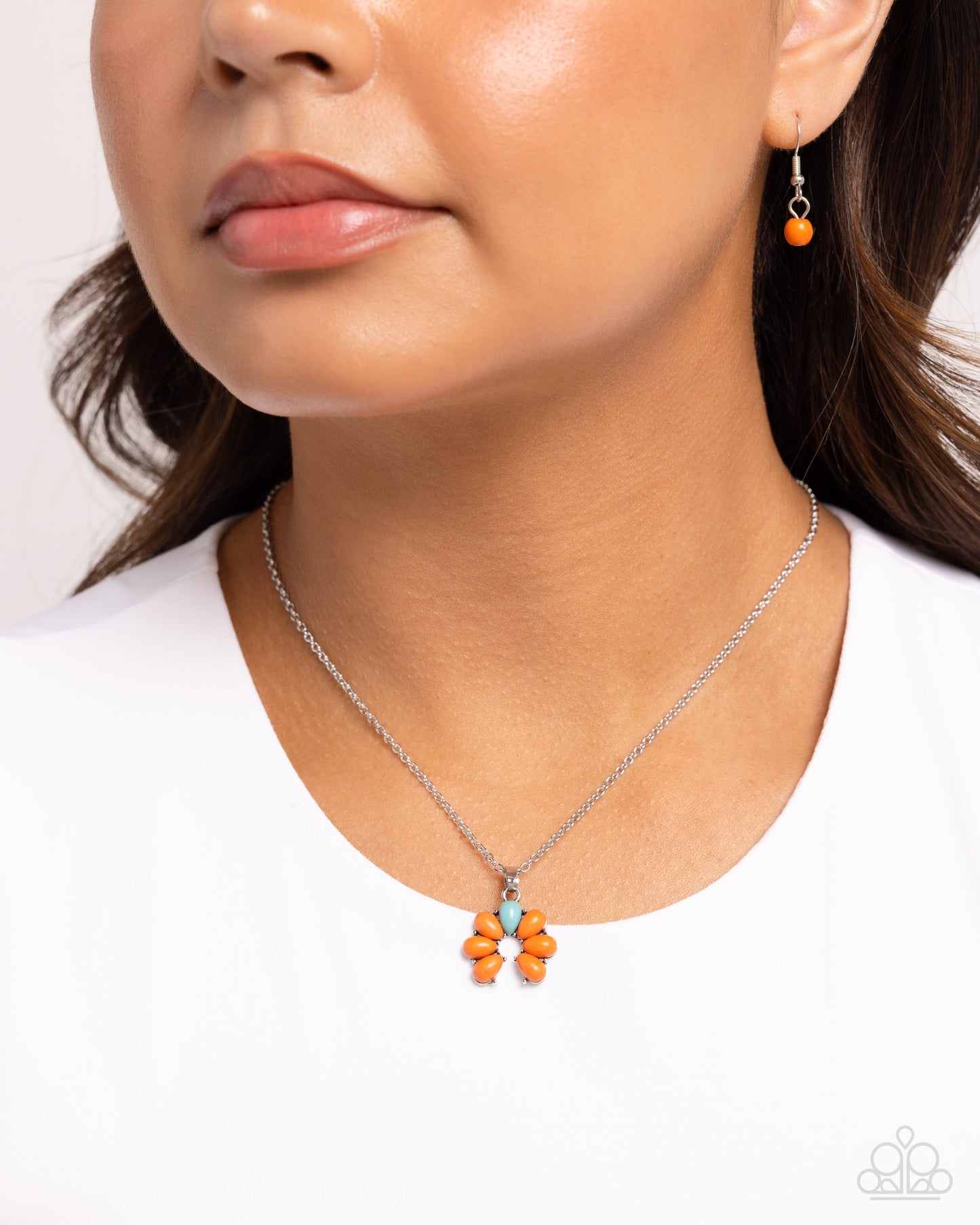 Highland Horseshoe - orange - Paparazzi necklace