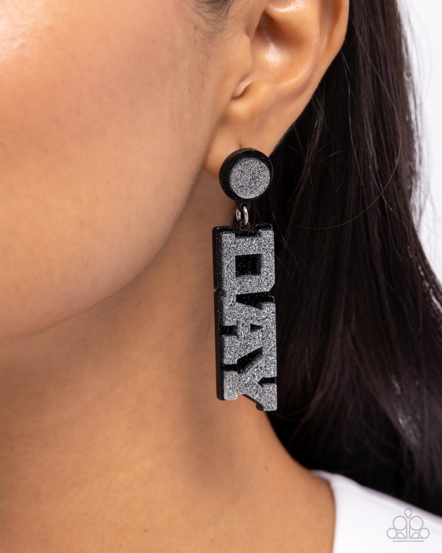 Home Game - black - Paparazzi earrings