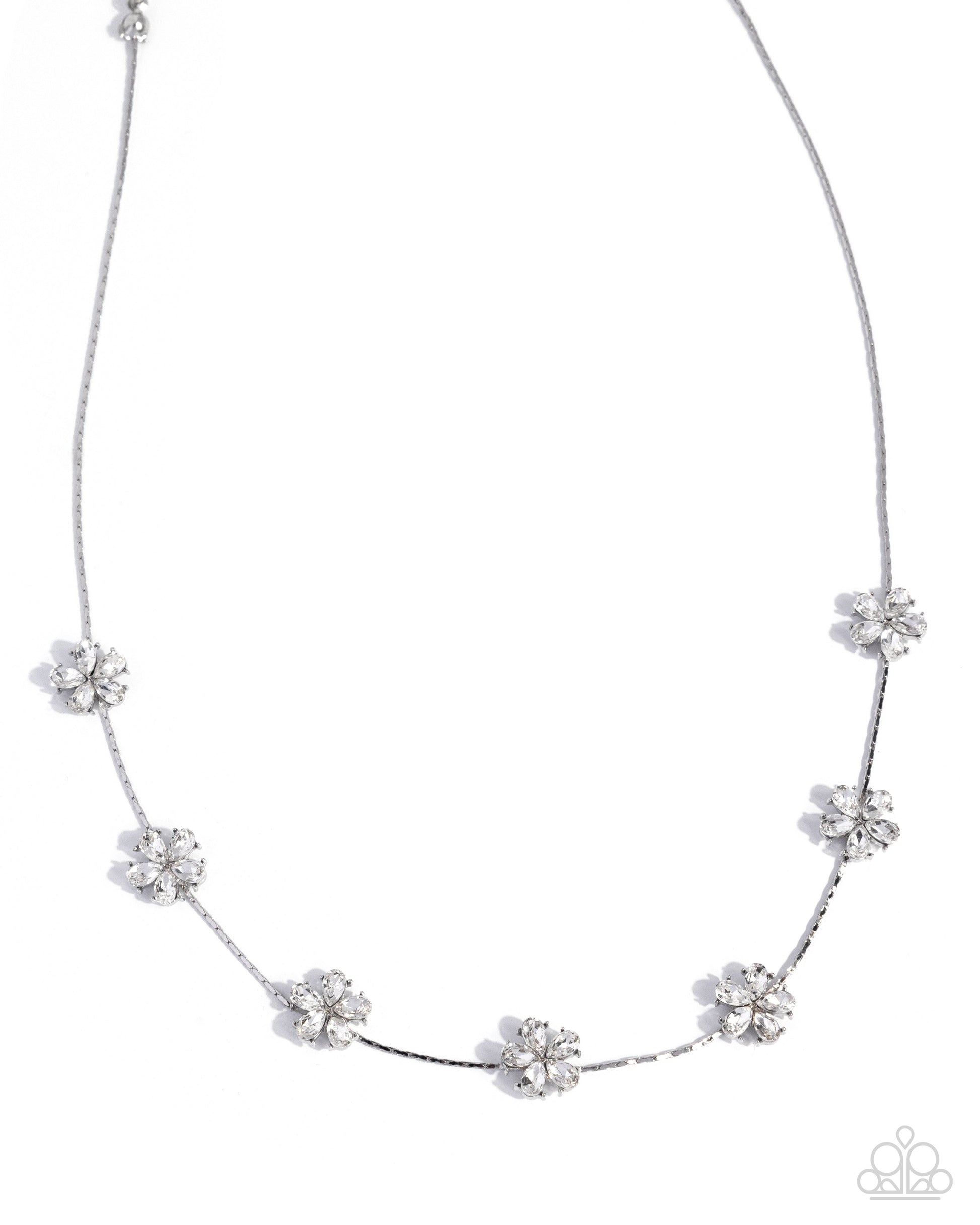 Honeymoon Haute - white - Paparazzi necklace