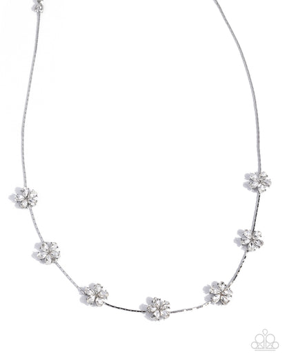Honeymoon Haute - white - Paparazzi necklace