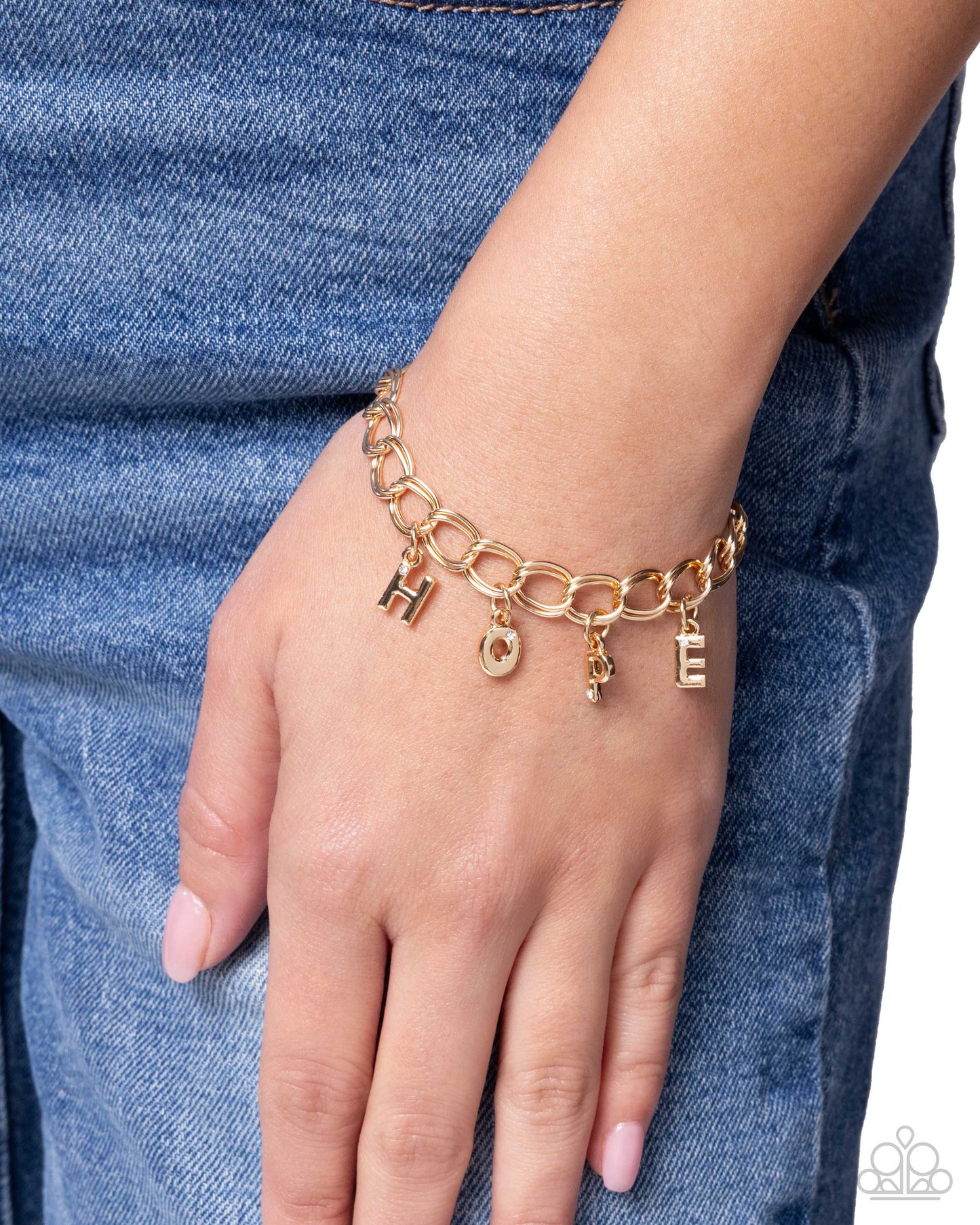 Hopeful Hero - gold - Paparazzi bracelet