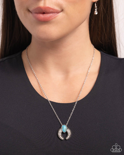 Horseshoe Haute - blue - Paparazzi necklace