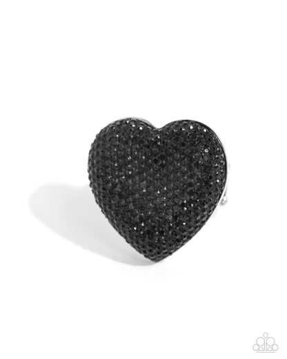 Hypnotizing Heart - black - Paparazzi ring