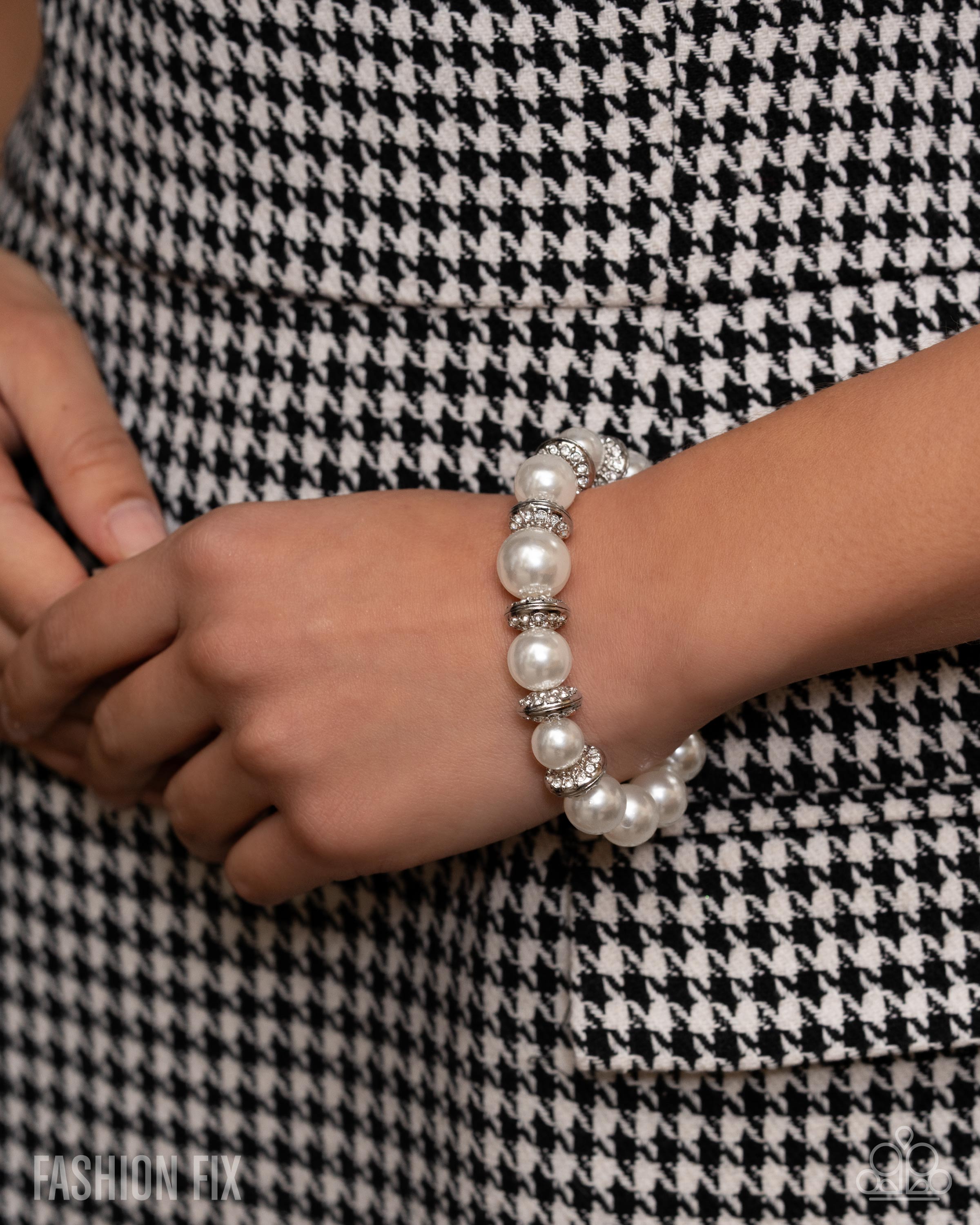 Hypnotizing History - white - Paparazzi bracelet – JewelryBlingThing