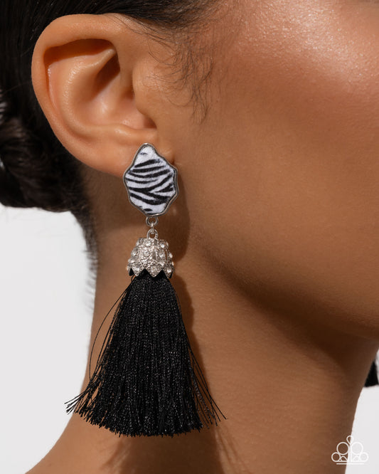 Iconic Zebra - black - Paparazzi earrings