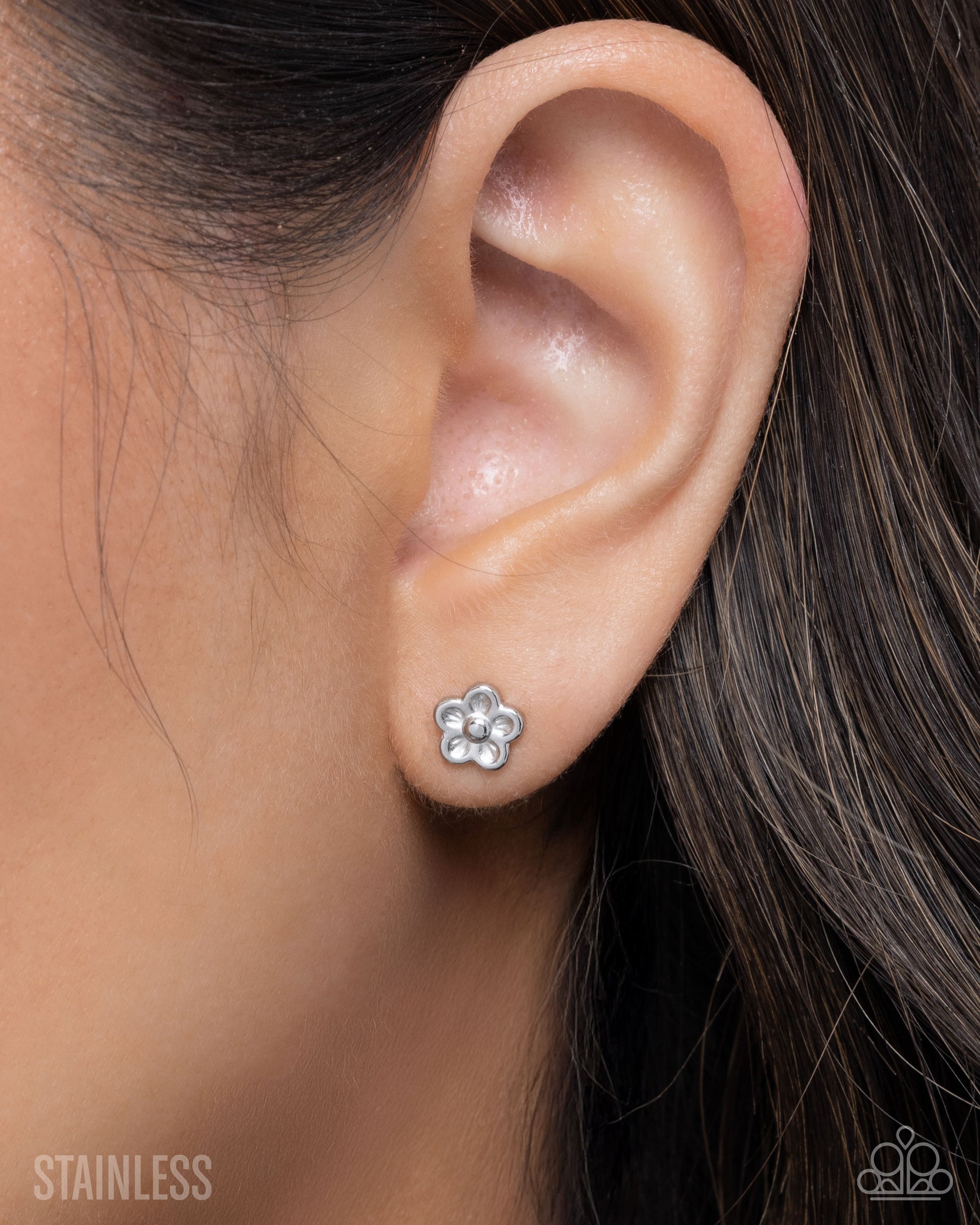 Impending BLOOM - silver - Paparazzi earrings