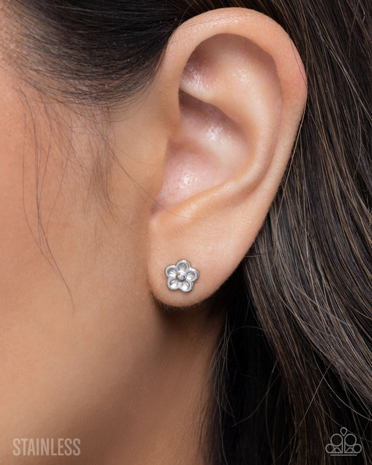 Impending BLOOM - silver - Paparazzi earrings