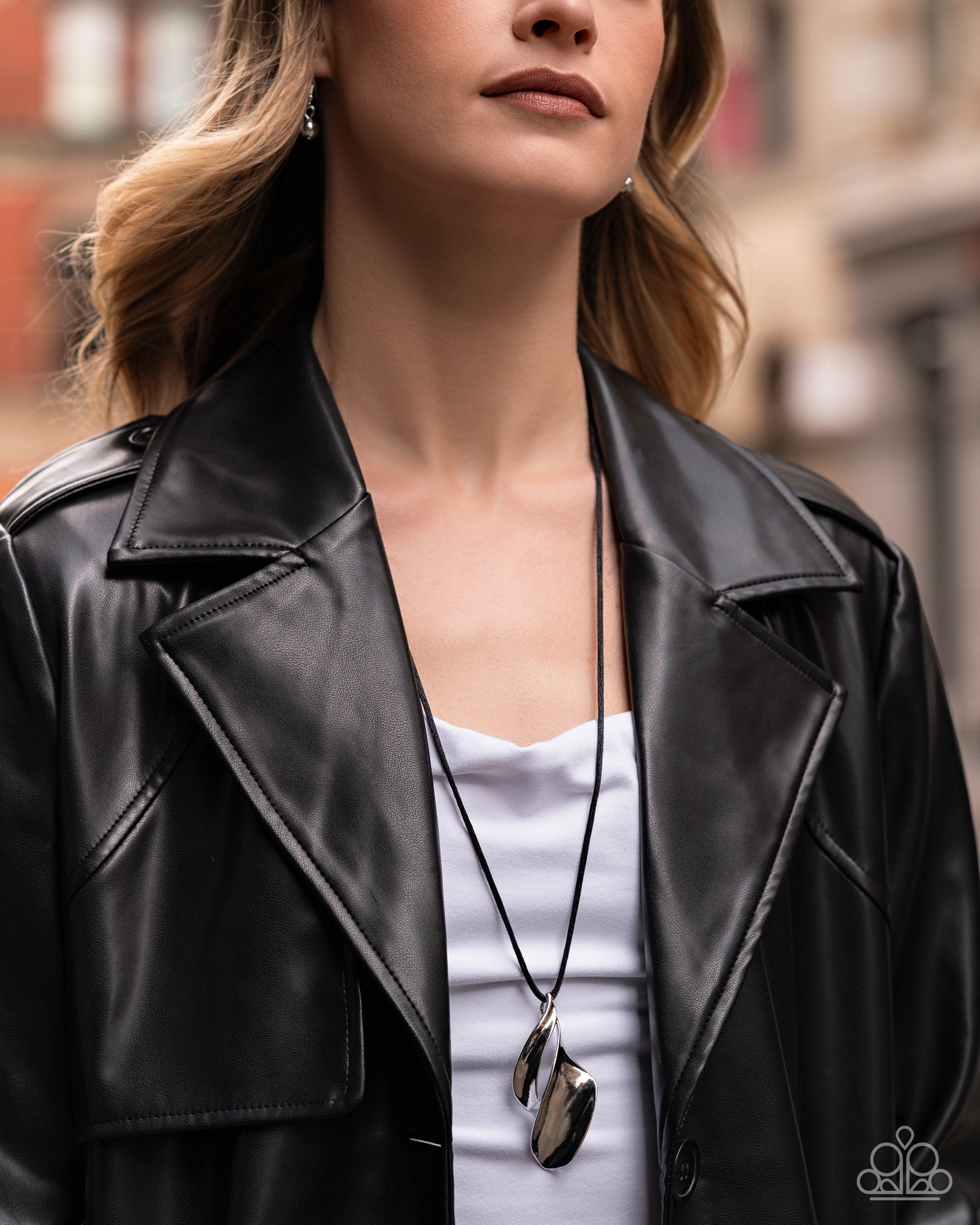 Impressive Individual - silver - Paparazzi necklace