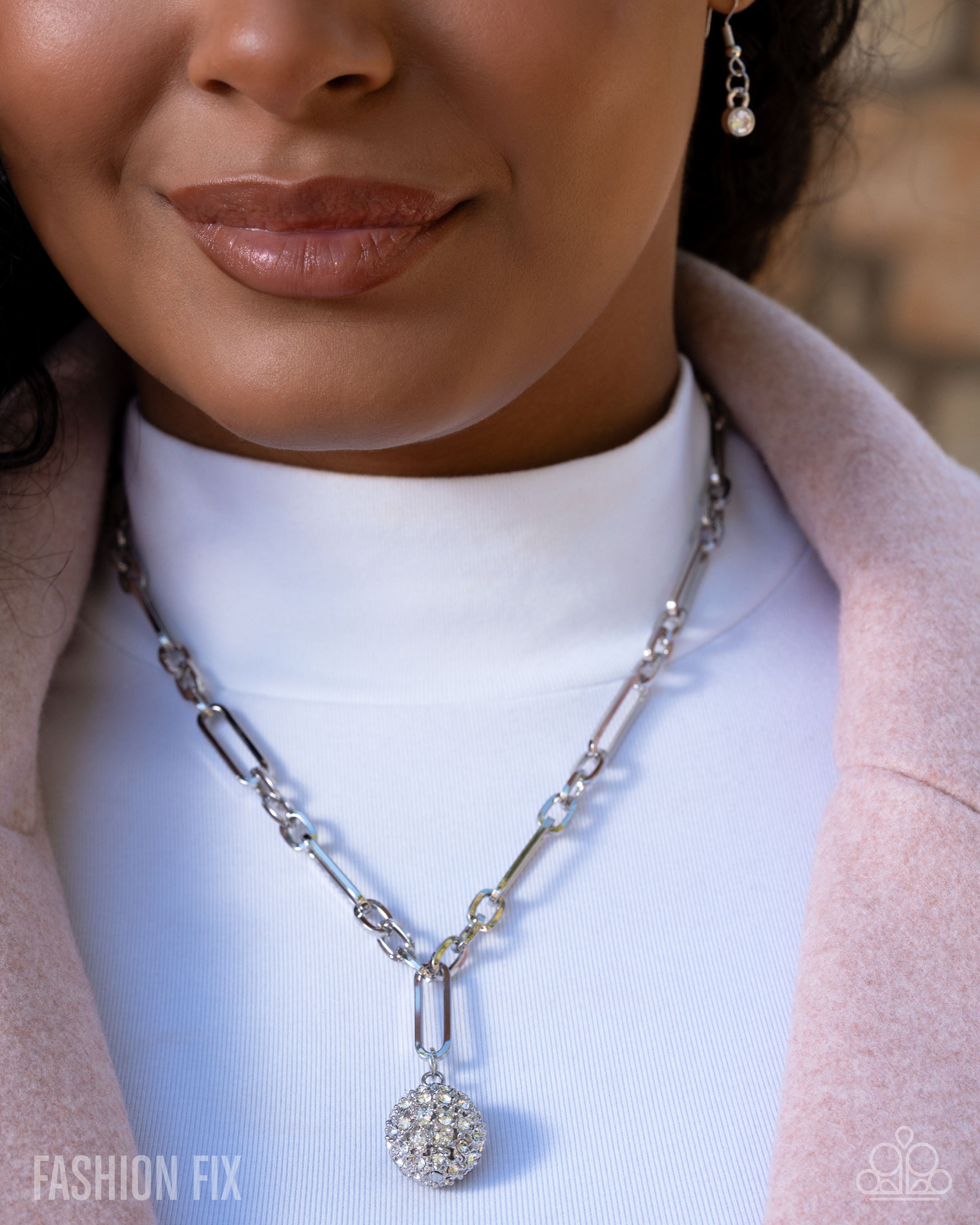 Independent Ideology - white - Paparazzi necklace – JewelryBlingThing