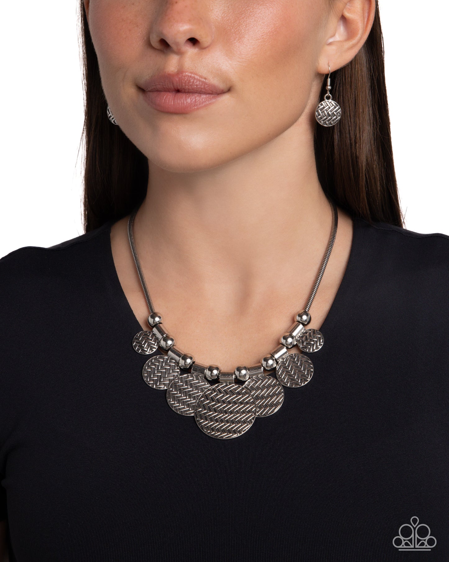 Indigenously Urban - silver - Paparazzi necklace