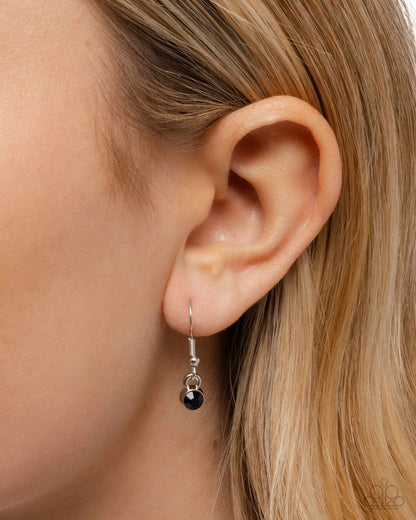 Industrial Intro - black - Paparazzi necklace