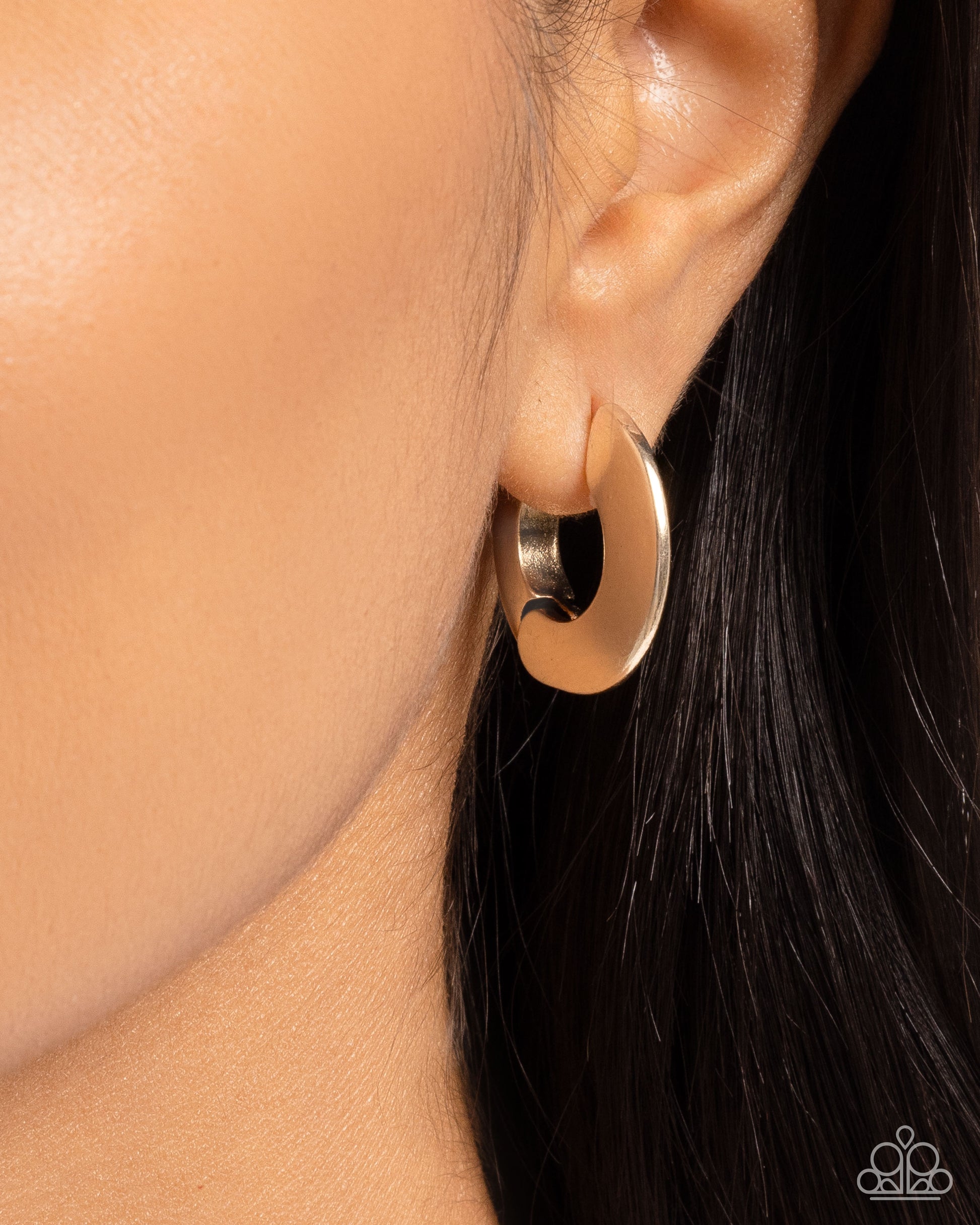 Intelligence Operation - gold - Paparazzi earrings