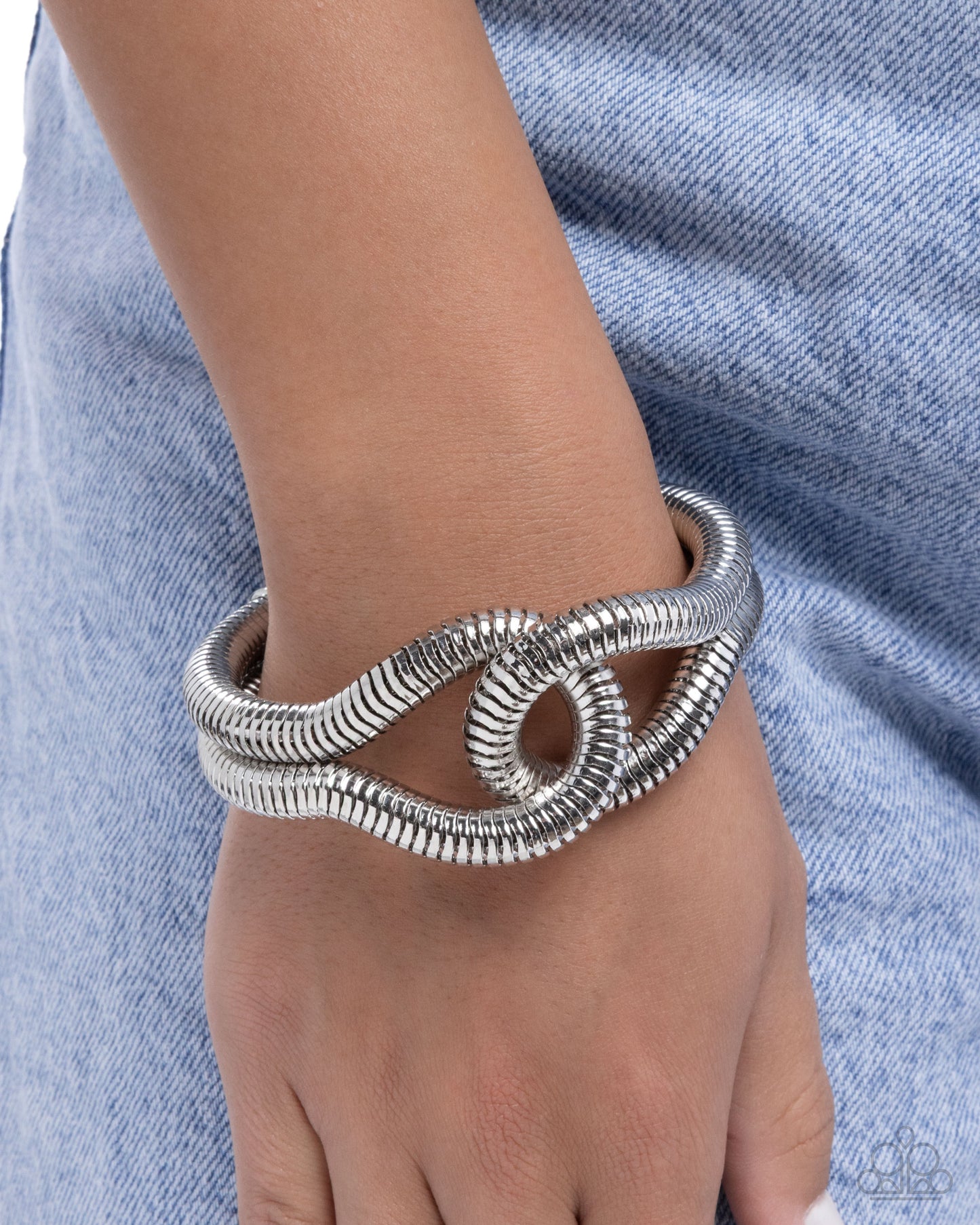 Interlocked Ignition - silver - Paparazzi bracelet
