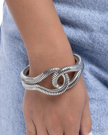 Interlocked Ignition - silver - Paparazzi bracelet