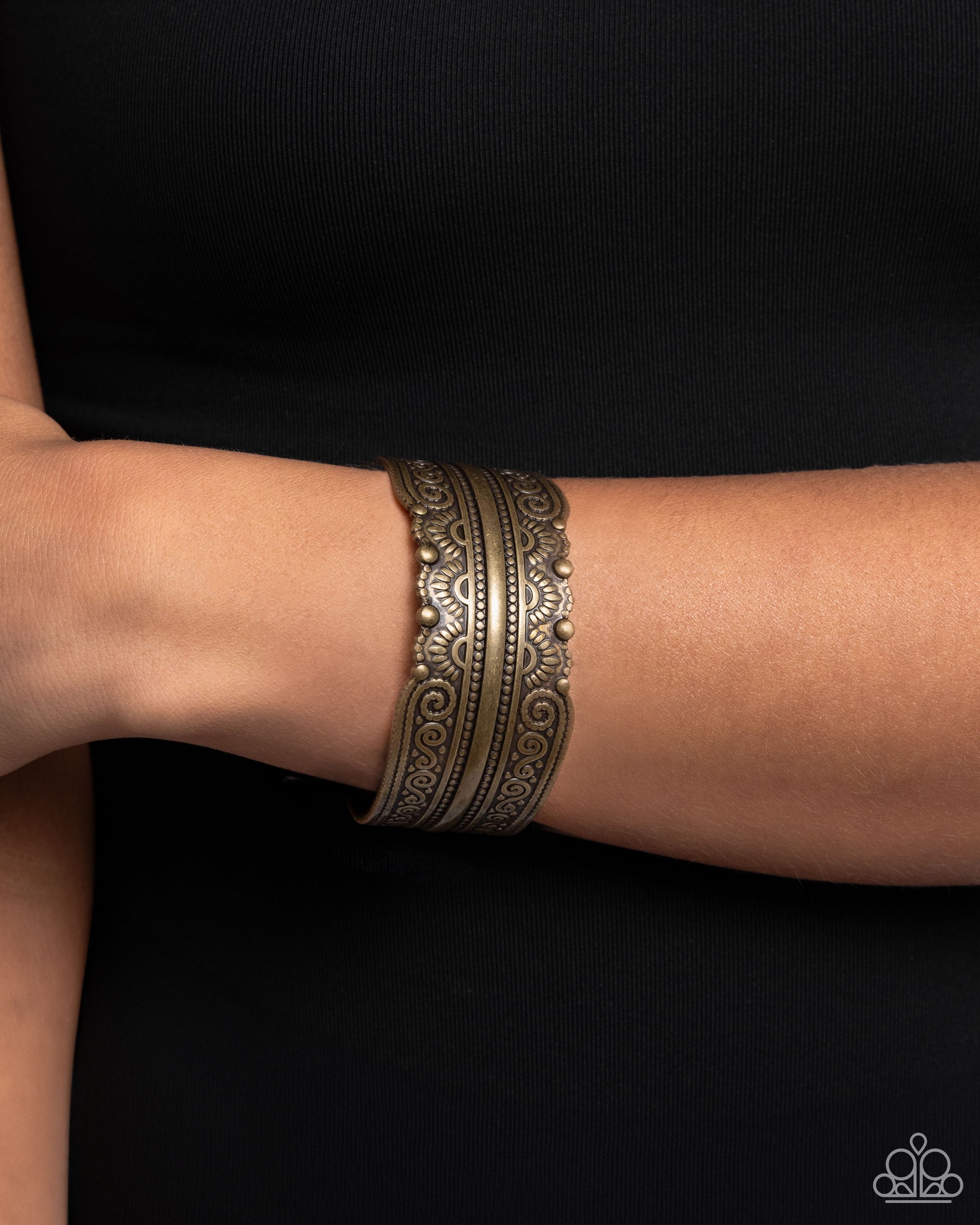 Into the Horizon - brass - Paparazzi bracelet