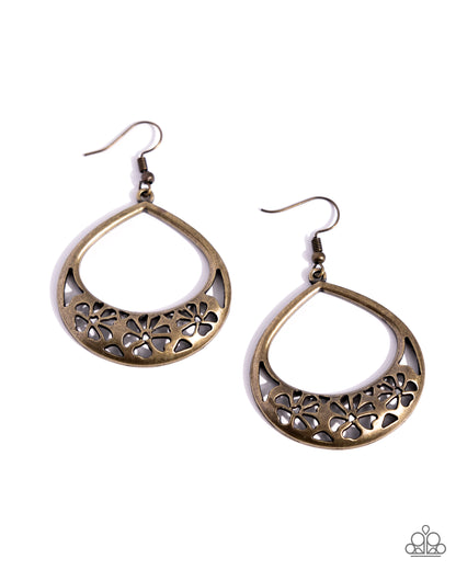 Island Ambrosia - brass - Paparazzi earrings