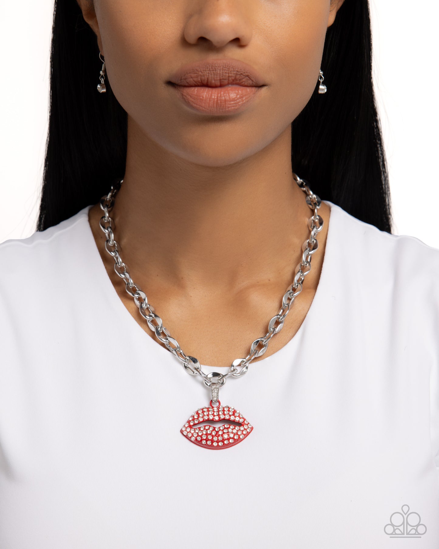 Keepsake Kisser - red - Paparazzi necklace