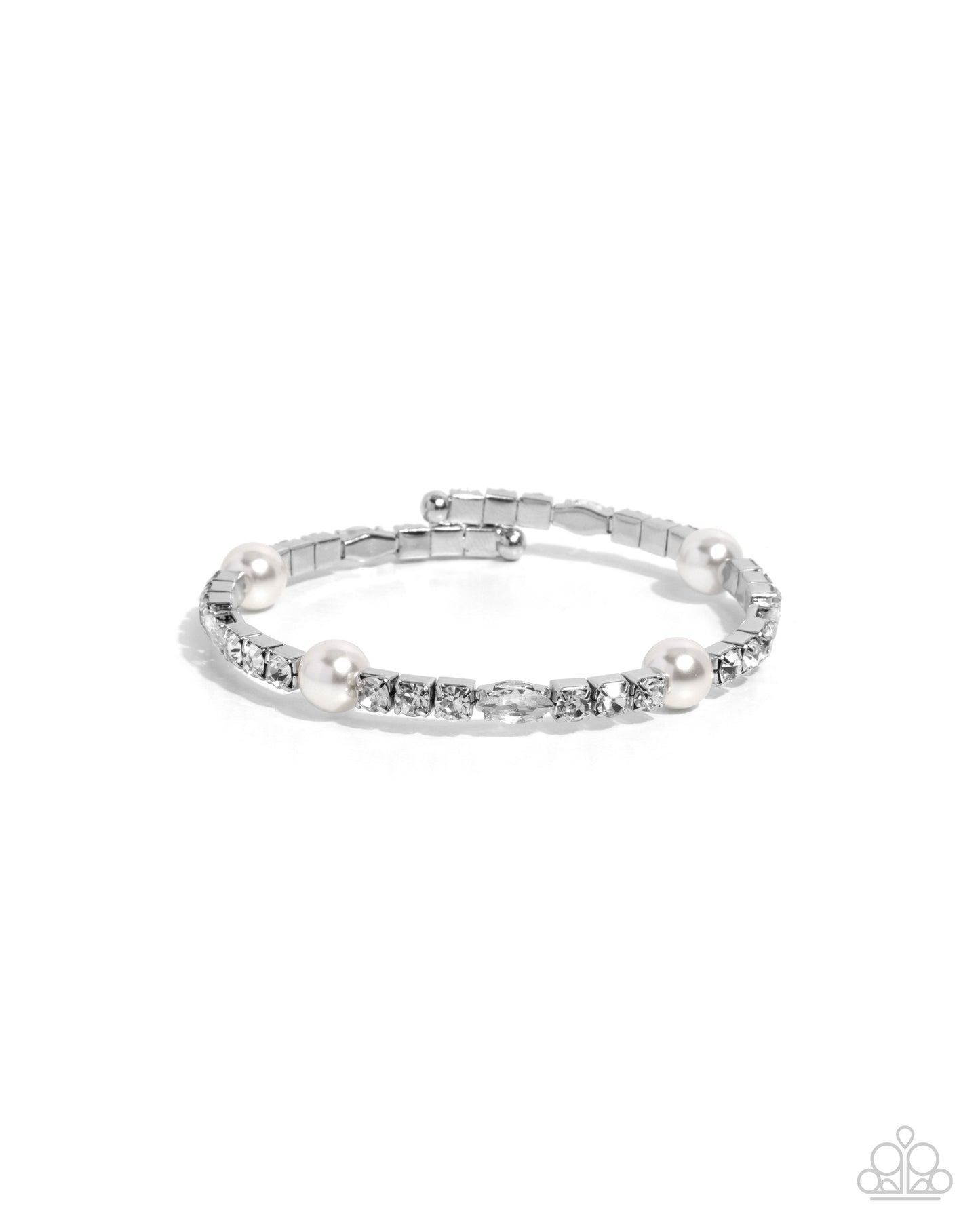 Ladylike Leader - white - Paparazzi bracelet