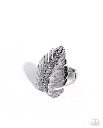 Lavish Leaf - white - Paparazzi ring