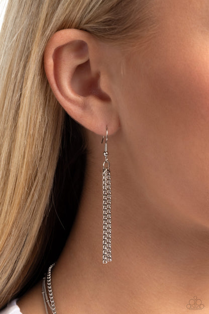 Layer Lockdown - silver - Paparazzi necklace