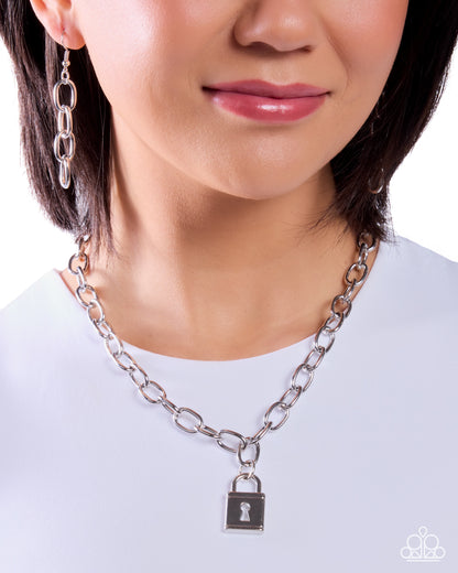 Leading Lock - silver - Paparazzi necklace