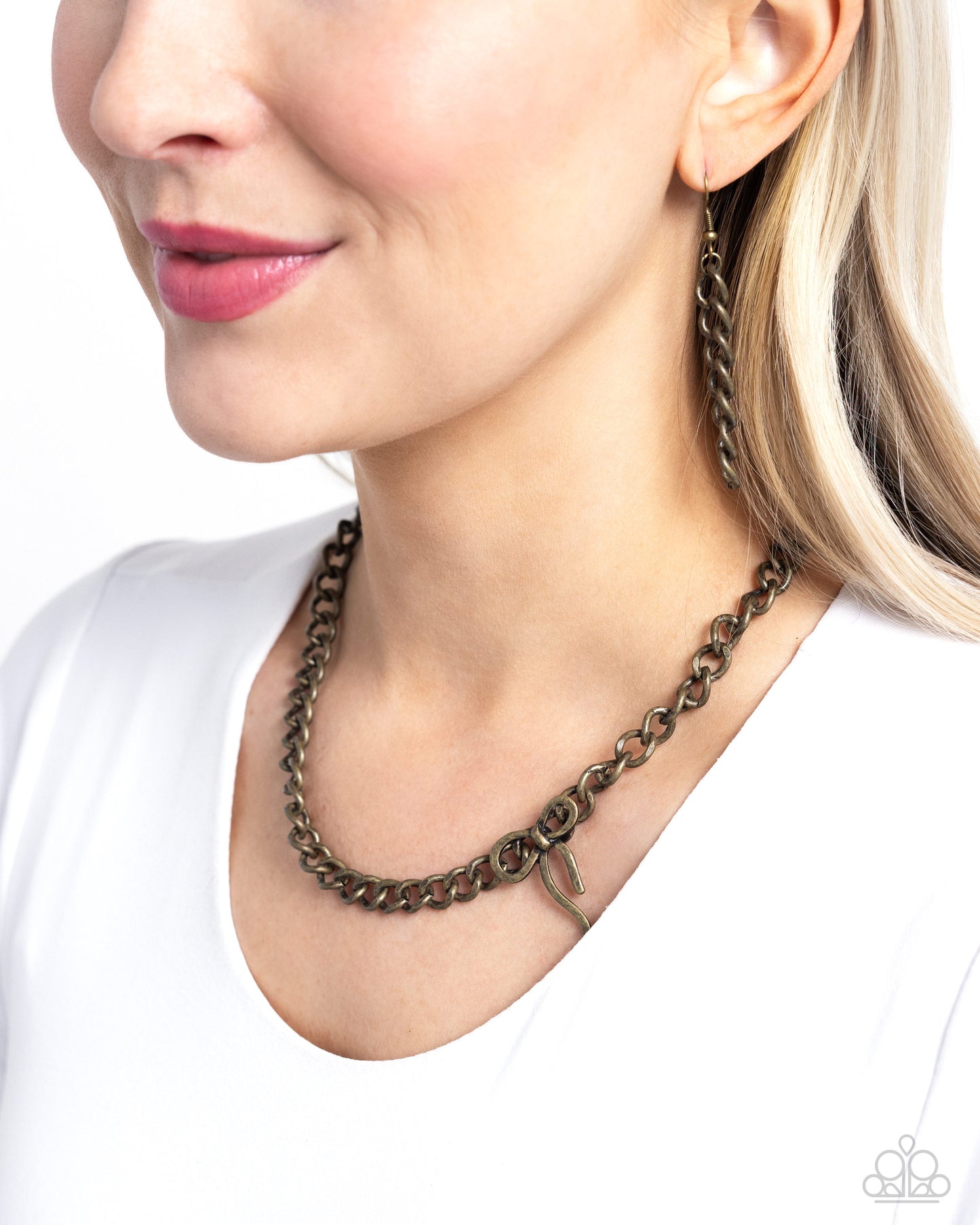 Leading Loops - brass - Paparazzi necklace