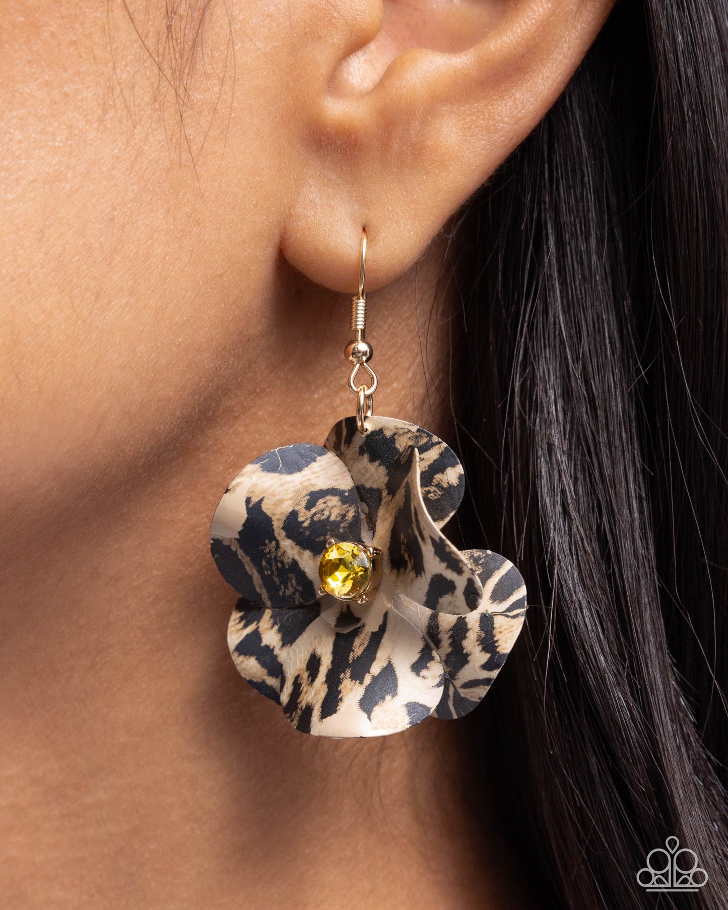 Legendary Leopard- yellow - Paparazzi earrings