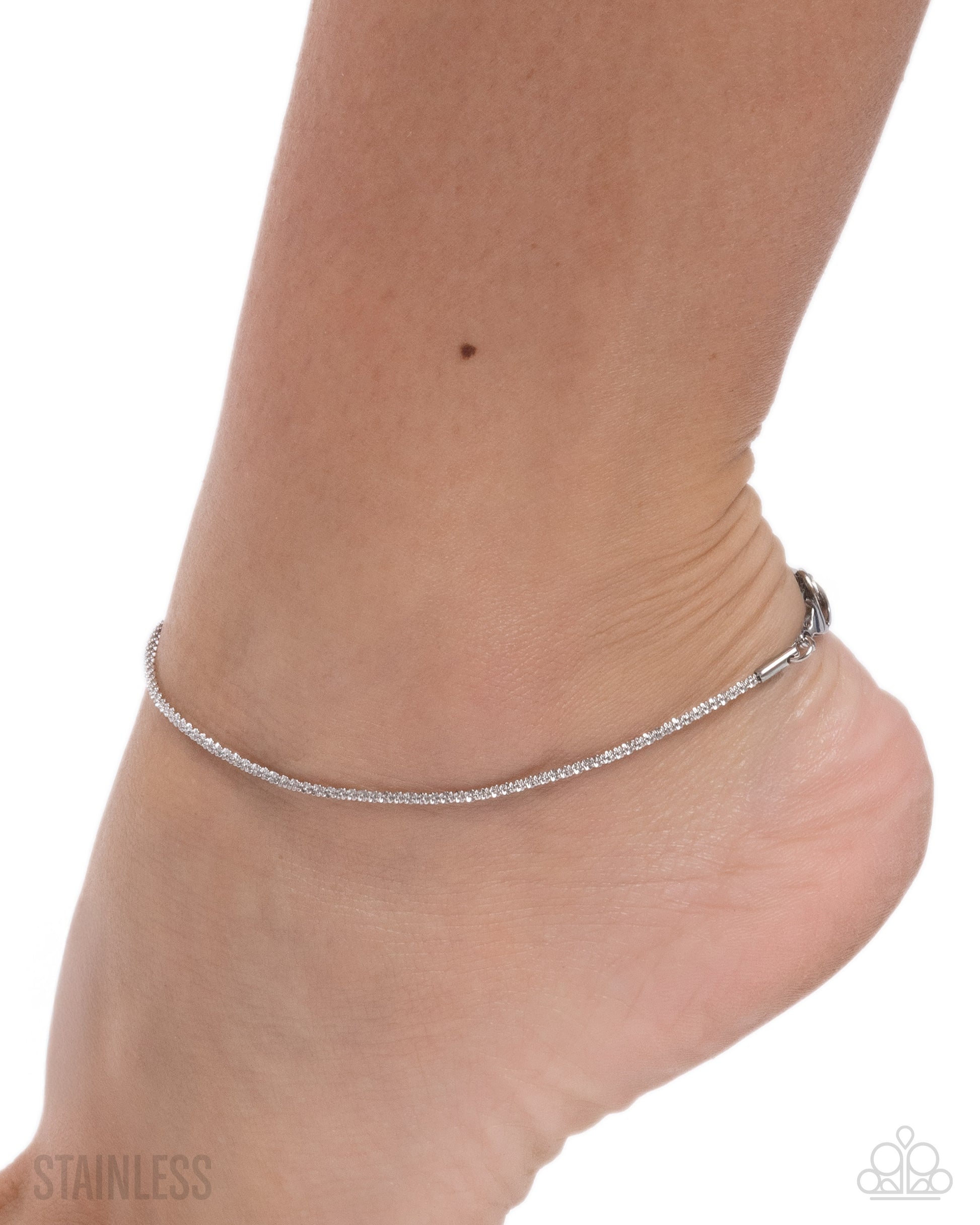 Legendary Leverage - silver - Paparazzi anklet