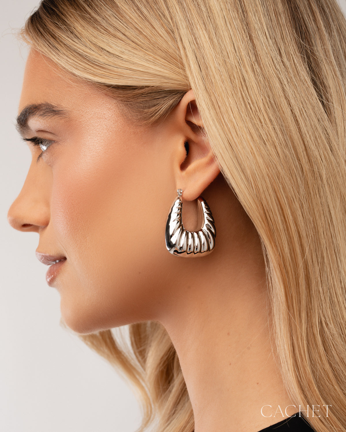 Linea - Cachet earrings - Cachet by Paparazzi