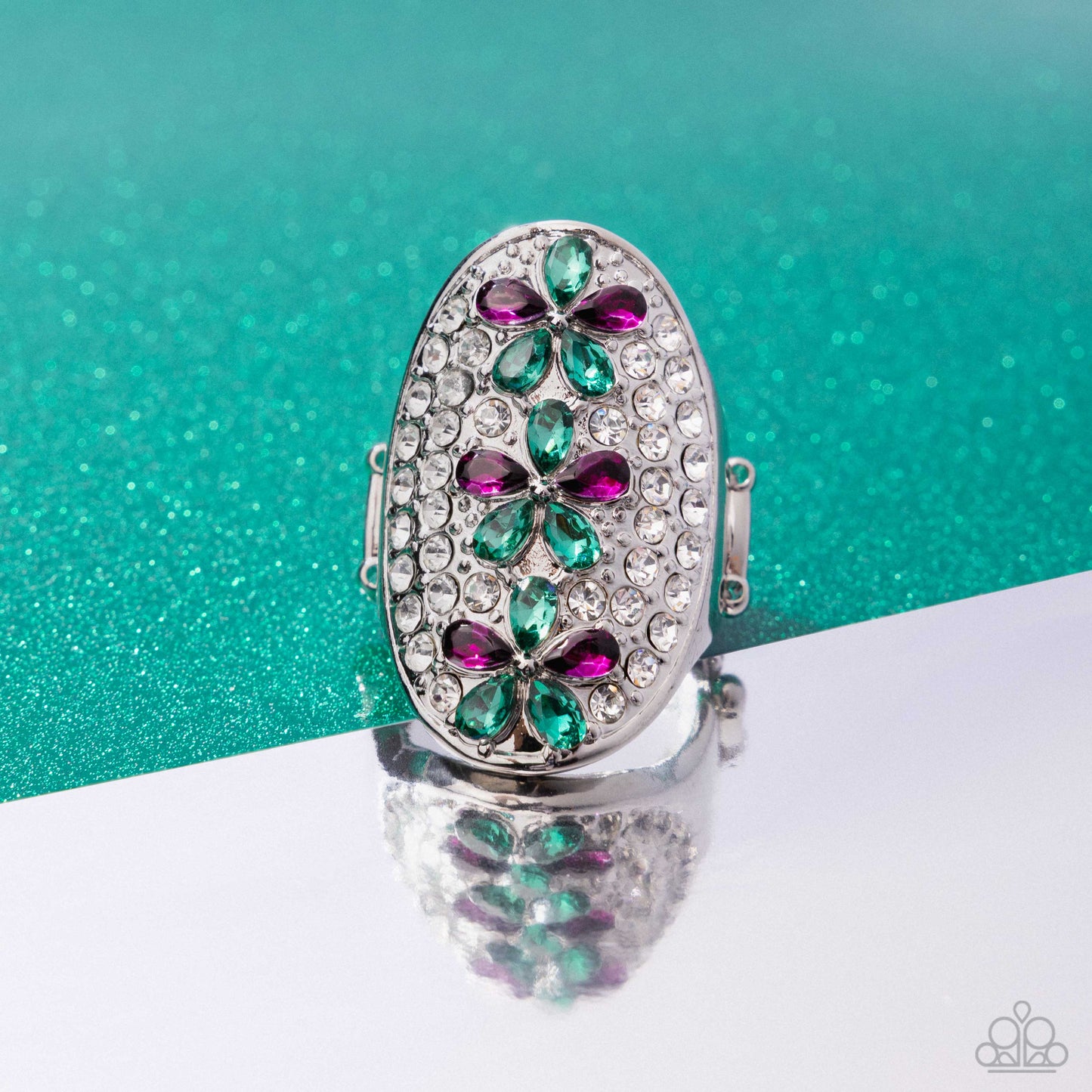 Linear Lush - green - Paparazzi ring