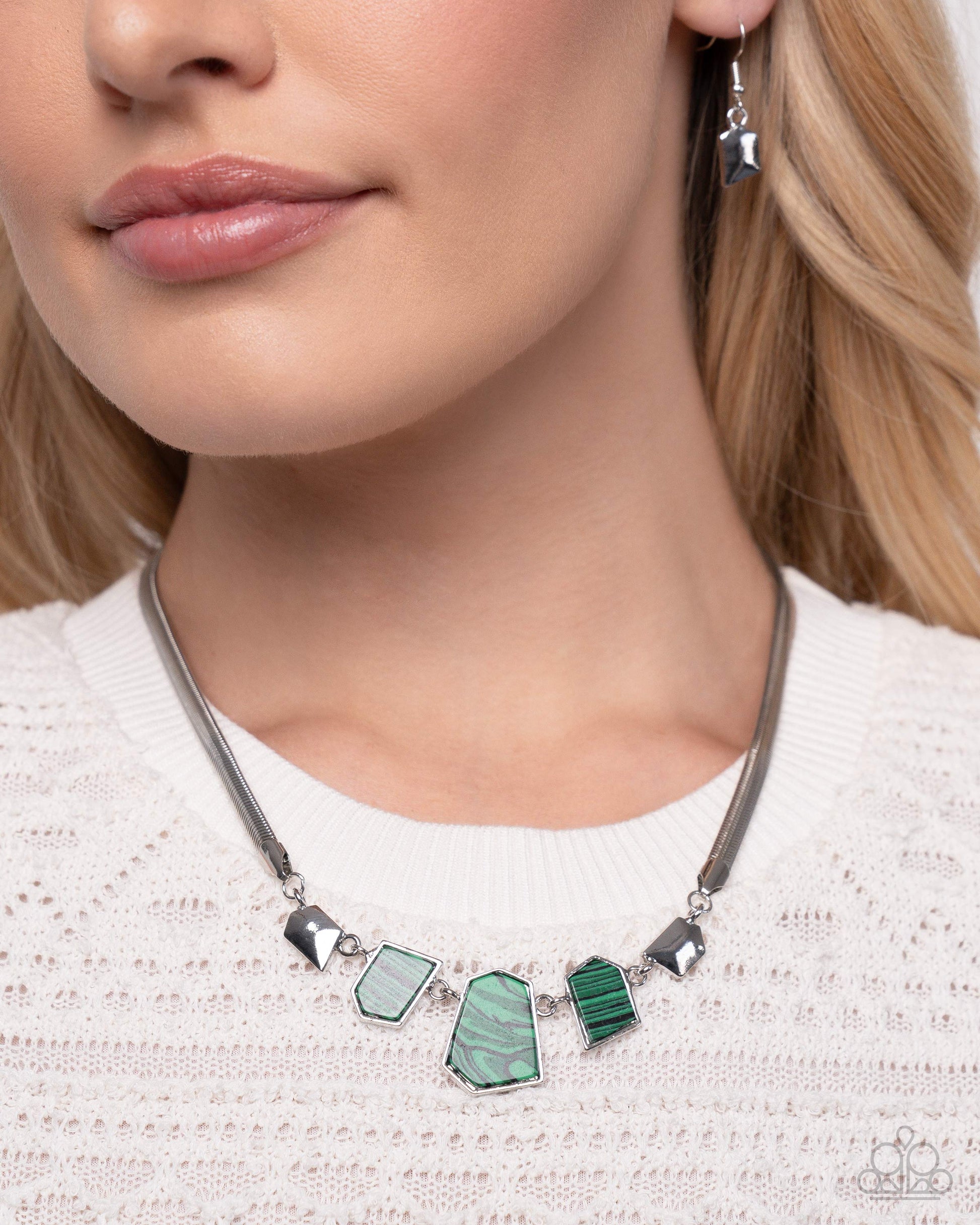 Lined Legacy - green - Paparazzi necklace