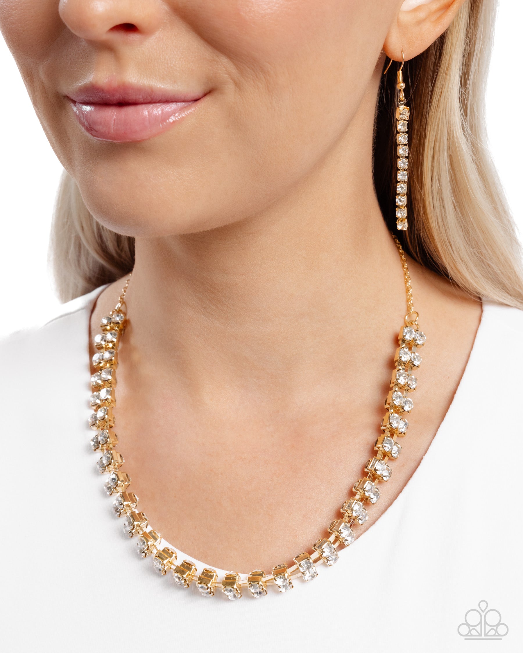 Linked Lady - gold - Paparazzi necklace